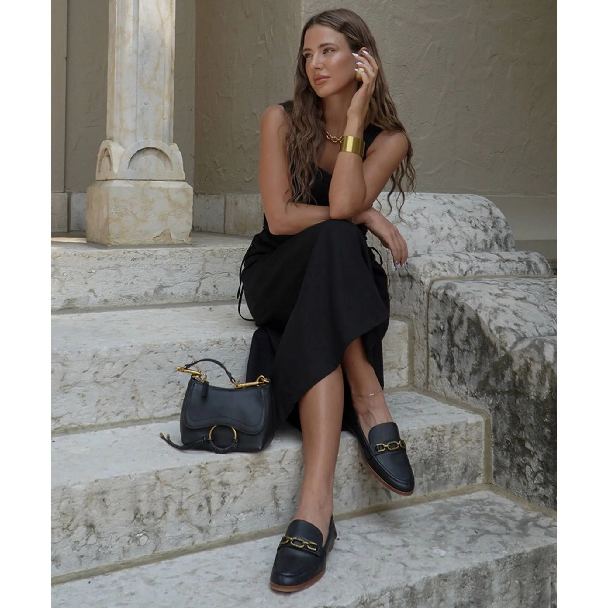 REIGN FLATS BLACK LEATHER