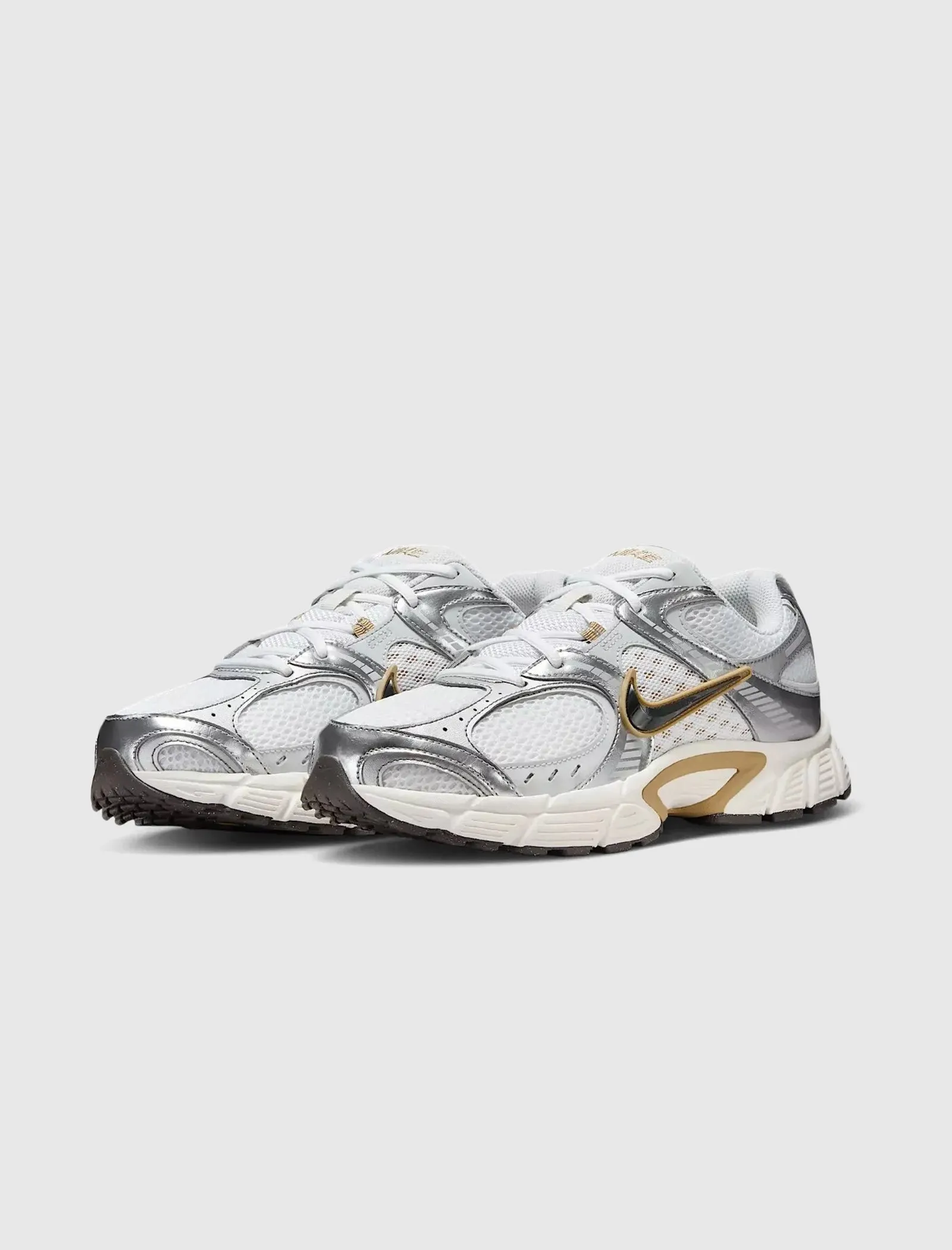 V5 RNR "WHITE/MEDIUM ASH/PARACHUTE BEIGE"
