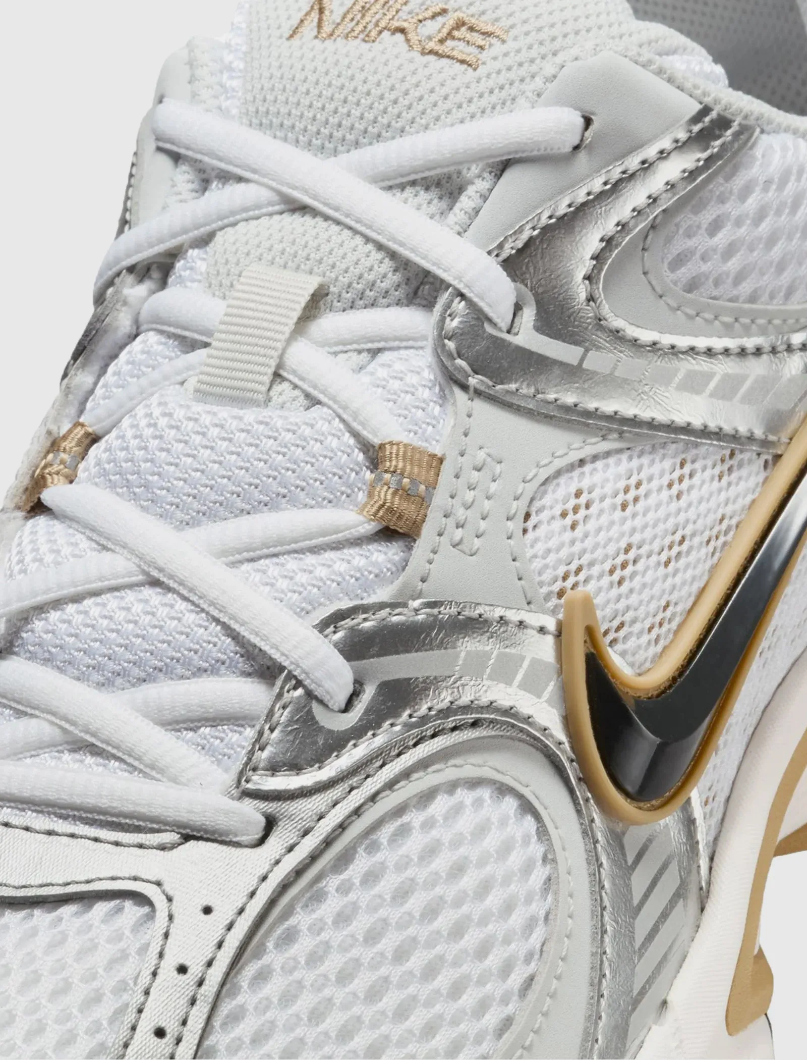 V5 RNR "WHITE/MEDIUM ASH/PARACHUTE BEIGE"