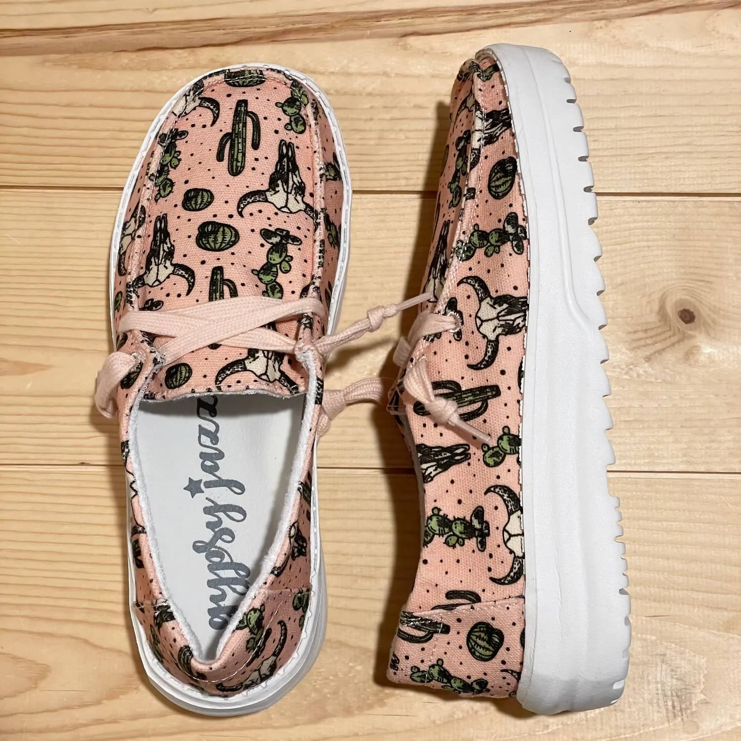 Women's Elizabeth Slip-On Shoes In Peach