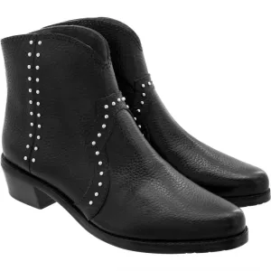 Wonder Ankle Boots In Black